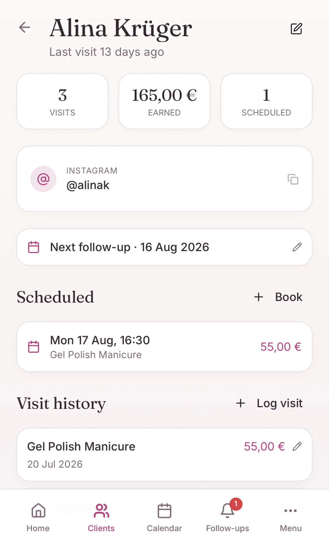 Rebooky client profile for Alina Krüger showing 3 visits, 165,00 € earned, one scheduled appointment, the next follow-up date and the visit history.